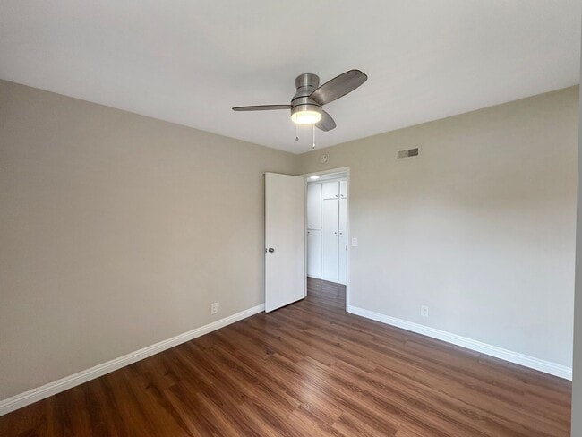 Building Photo - Beautiful 3B/2BA Home W/ 2 Car Garage, Was...