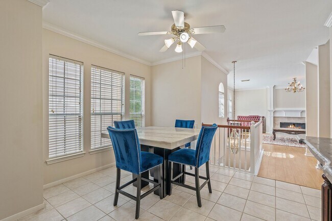 Building Photo - 1315 Anita St