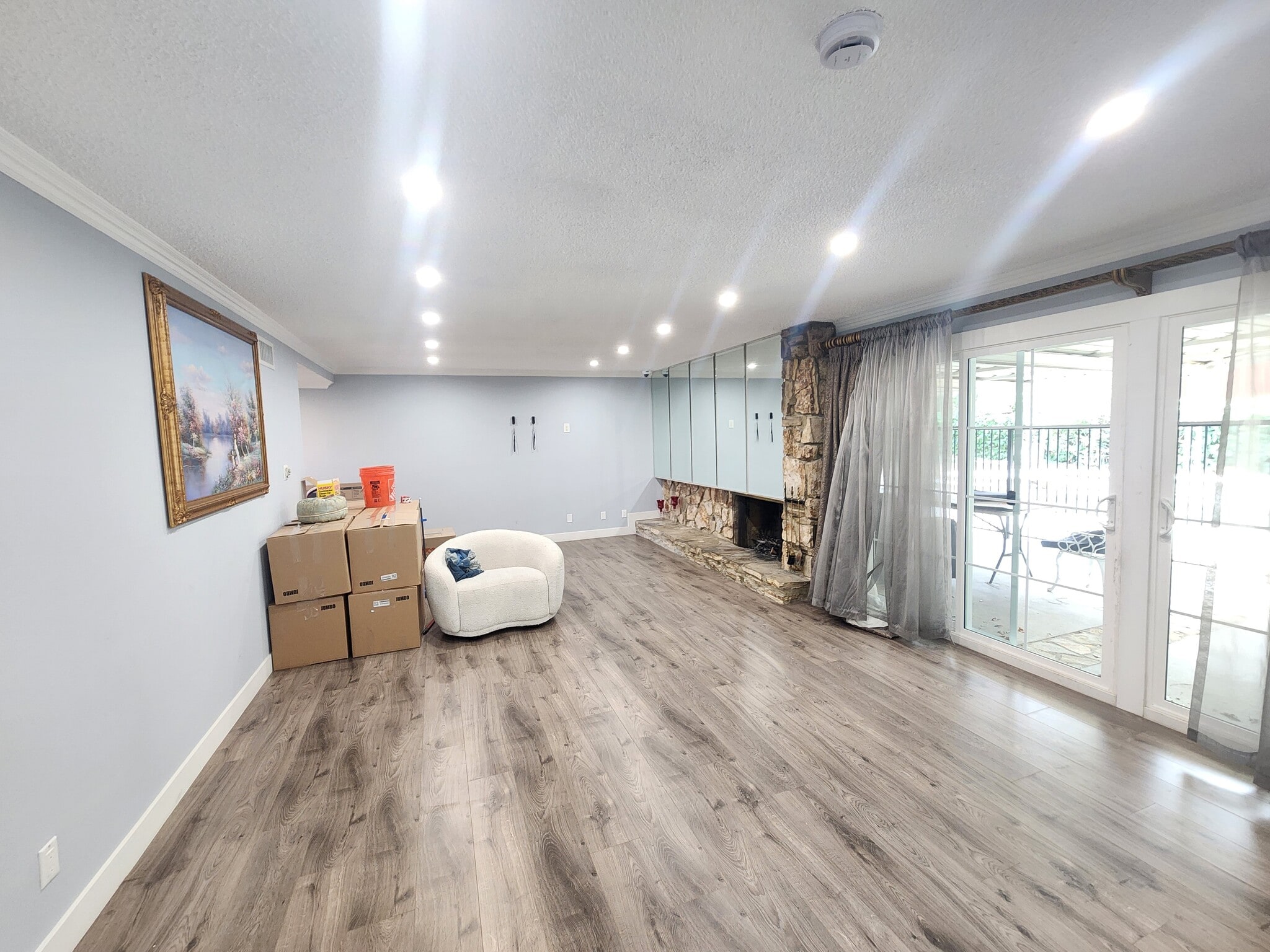 Building Photo - 11665 Babbitt Ave