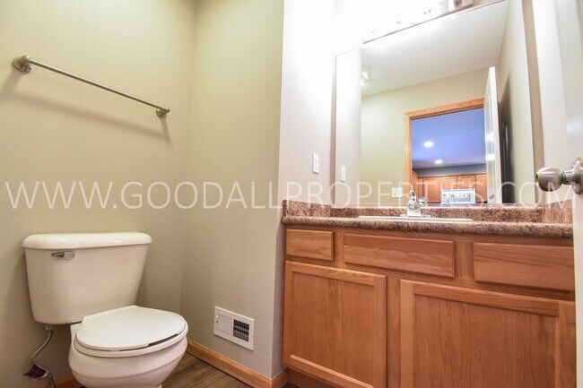 Building Photo - TWO FREE MONTHS OF RENT POSSIBLE!! 2 bedro...