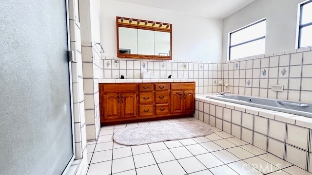 Building Photo - 4840 Heleo Ave