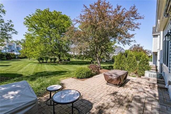 Building Photo - 72 Windward Way