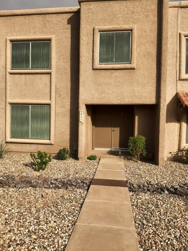 Building Photo - 5907 N 83rd St