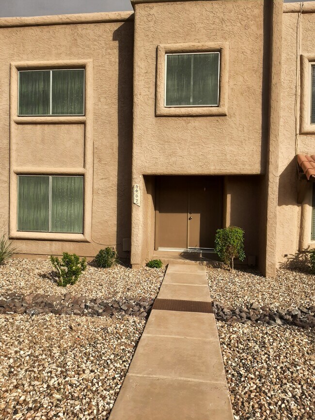Primary Photo - 5907 N 83rd St