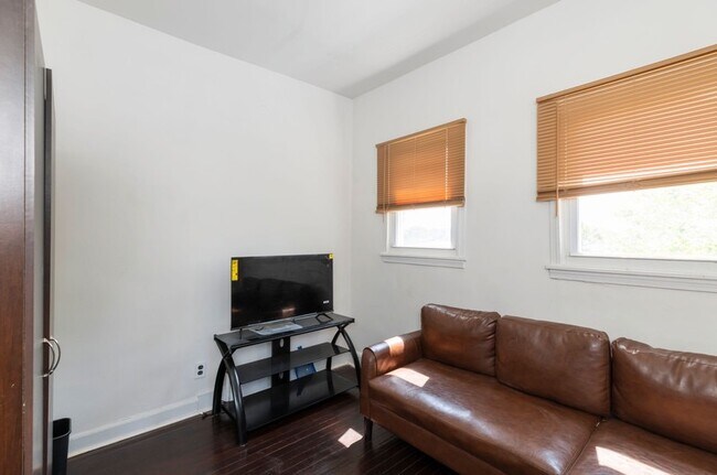 Building Photo - 2627 Cecil Ave