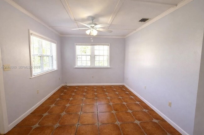Building Photo - 2544 SW 20th St
