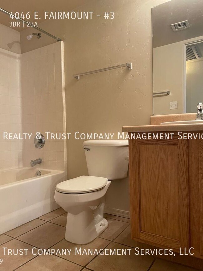 Building Photo - 4046 E. FAIRMOUNT-#3