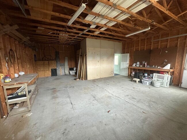 Building Photo - 5410 Spruce St