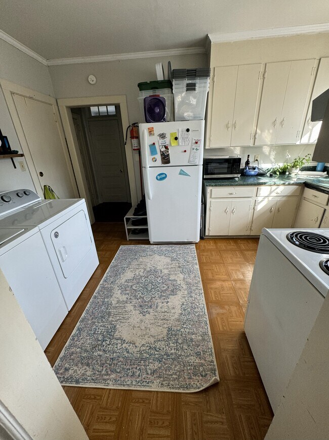 Building Photo - 616 Pickens St