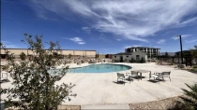 Building Photo - 2 Bed 1 Bath in Hurricane!!