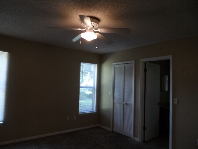 Building Photo - 2950 Norvell Ct
