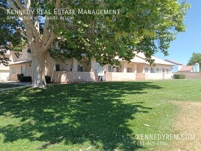 Building Photo - 1645 Cactus Dr