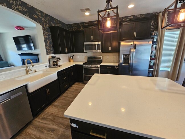 Building Photo - 819 Queenshire Ln