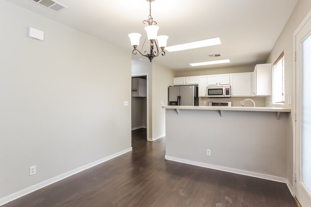 Building Photo - 7208 Pinon Crest Ct