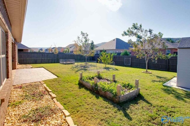 Building Photo - 7206 Lathan Dr SE