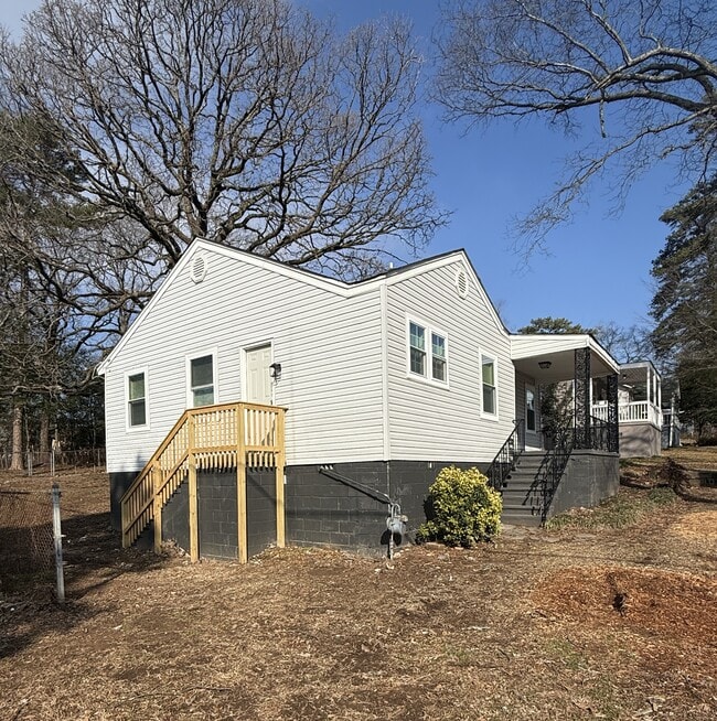 Building Photo - 7400 Rome Ave