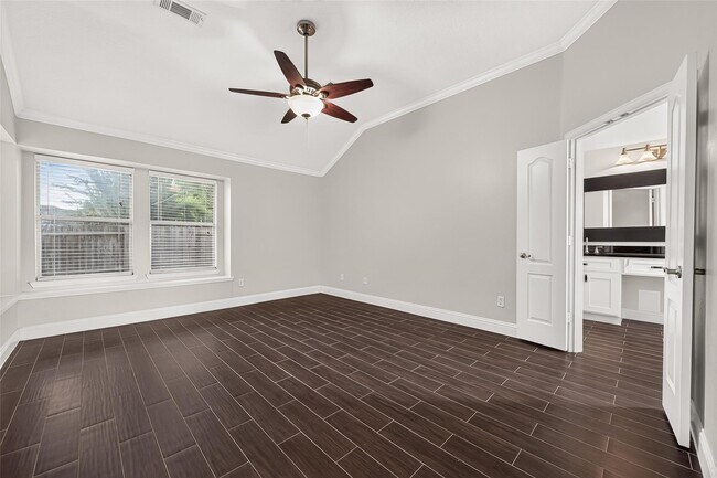 Building Photo - 18015 Oak Cottage Ct