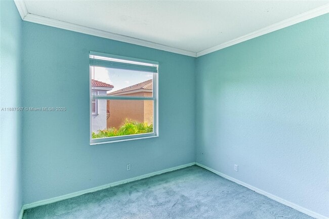 Building Photo - 3769 SW 51st St