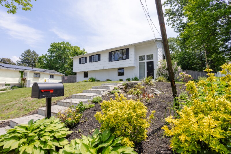 Primary Photo - 30 Leighton Rd