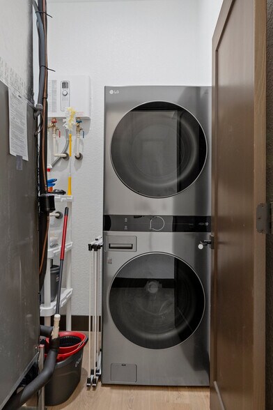 Building Photo - 4780 S Polderland Way