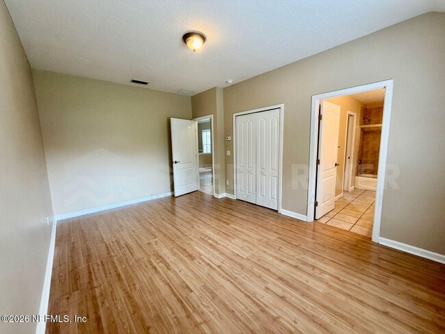 Building Photo - 1462 Scenic Oaks Dr