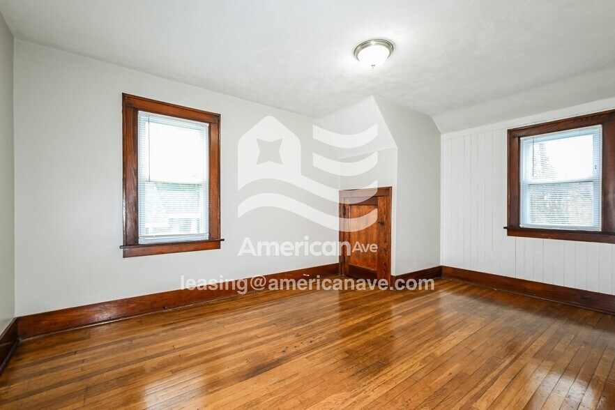 Building Photo - 1607 Jackson St