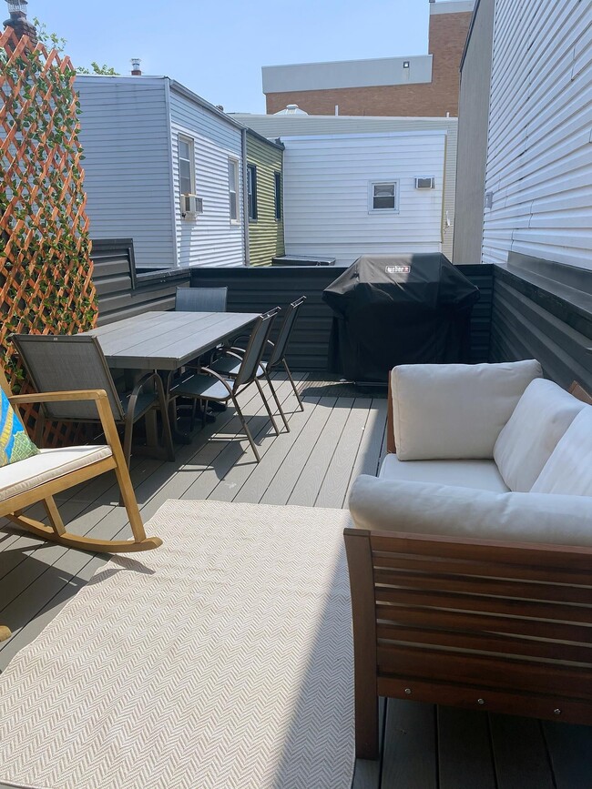 Building Photo - 72 Nelson Ave