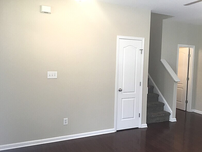 Building Photo - 3204 Neuse Crossing Dr