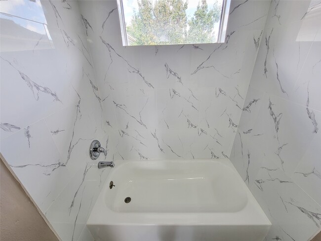 Building Photo - 18335 Westlock St