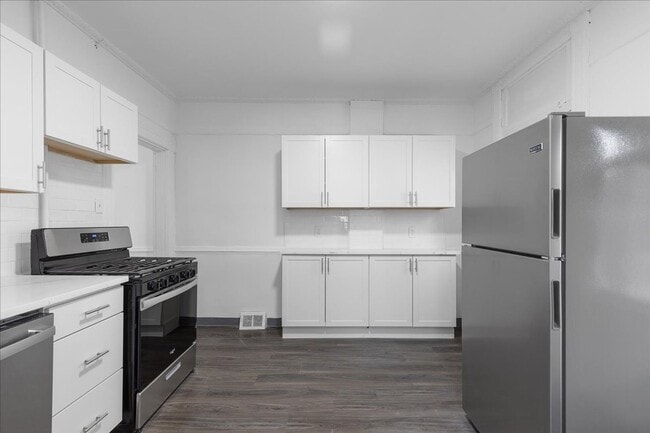 Building Photo - 3900 Howley St