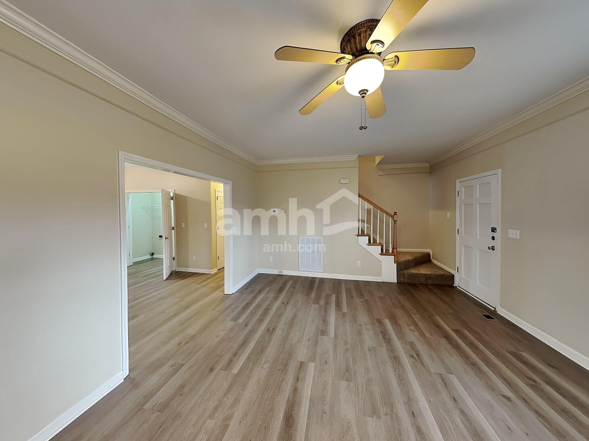 Building Photo - 2702 Camden Ct