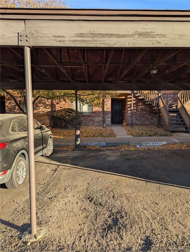 Building Photo - Great location off Iliff and Buckley Fully...