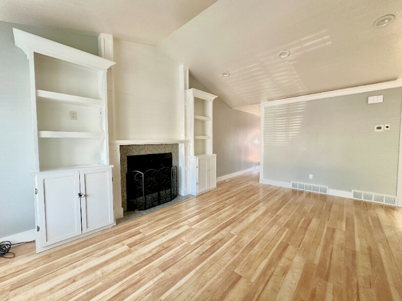 Building Photo - 3105 W 8525 S