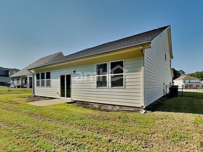 Building Photo - 124 Gregory Dr