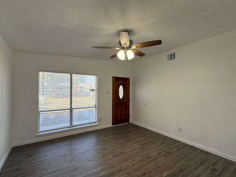 Building Photo - 2934 Hatton St