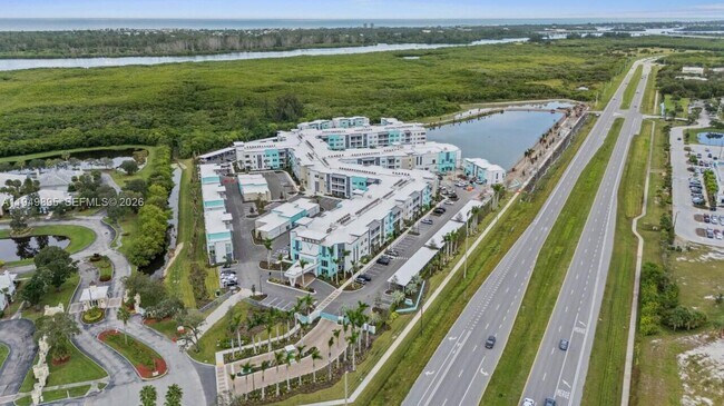 Building Photo - 3901 Coast View Pointe