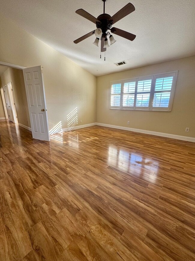 Building Photo - Inviting two-story 4BR/2.5BA home on nice lot with RV/trailer parking in Galena Terrace Estates!