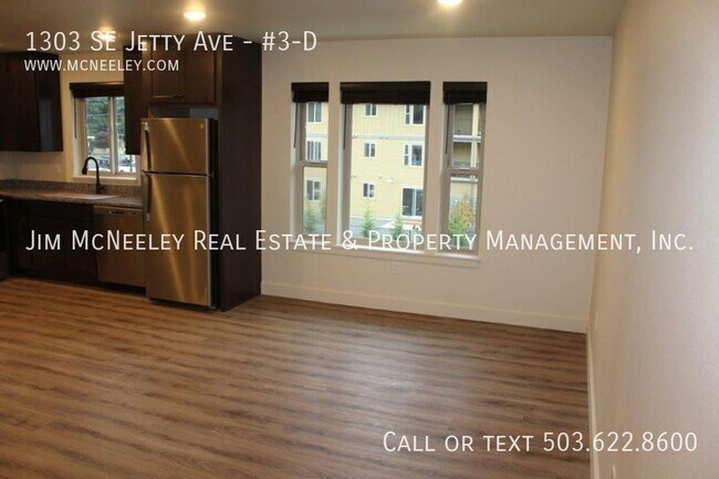 Building Photo - 1303 SE Jetty Ave