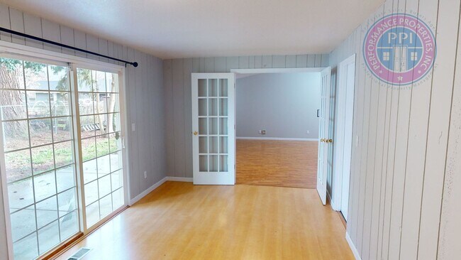 Building Photo - Updated Ranch, Large Fenced Backyard, 1 Pe...