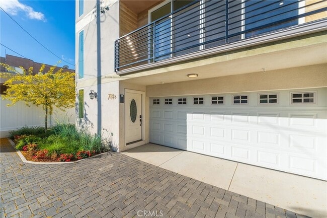 Building Photo - 714 1/2 Chestnut Avenue Unit