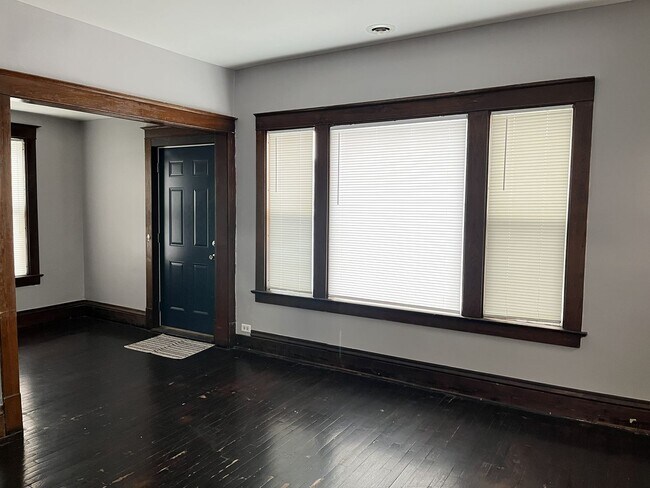 Building Photo - 305 Herkimer St