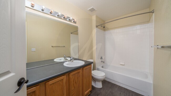 Building Photo - Cute 2 Story Home in Ridgeview at Stetson ...