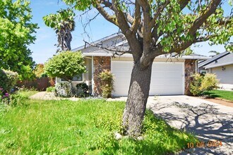 Building Photo - Great neighborhood home in a cul-de-sac!