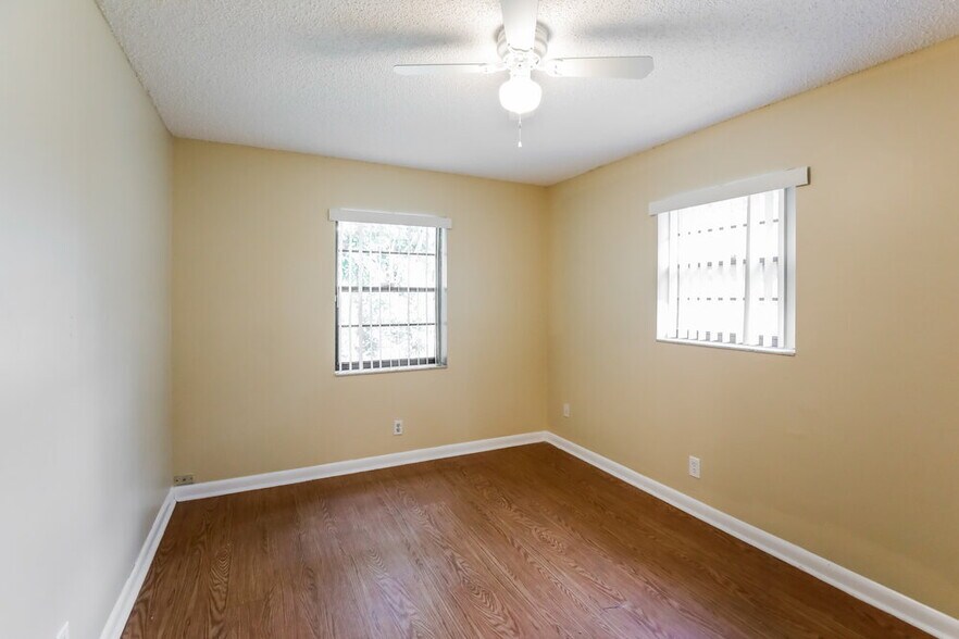 Building Photo - 3010 NW 53rd Terrace