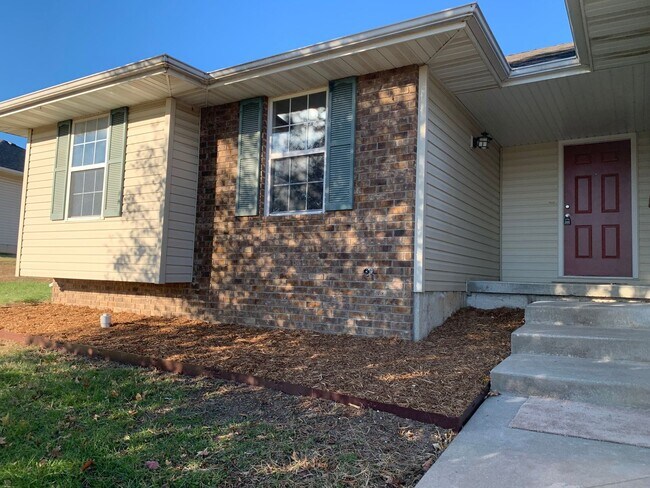 Building Photo - Beautiful Home For Rent!