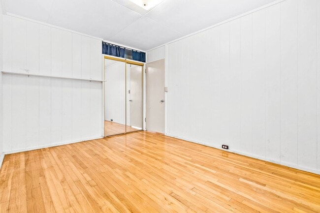 Building Photo - Charming 3 bedroom, 1 bath home with large...