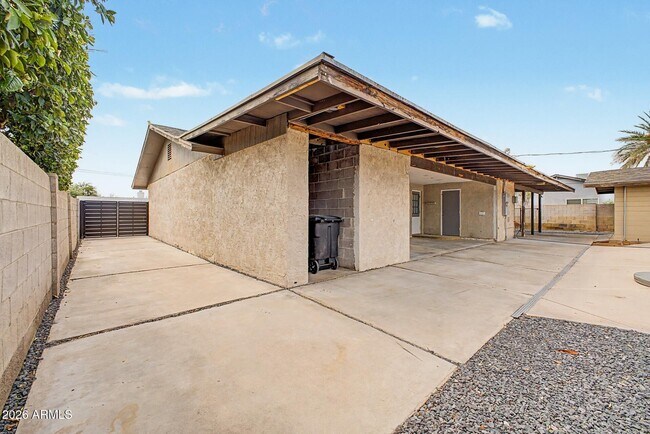 Building Photo - 2629 N 73rd Pl