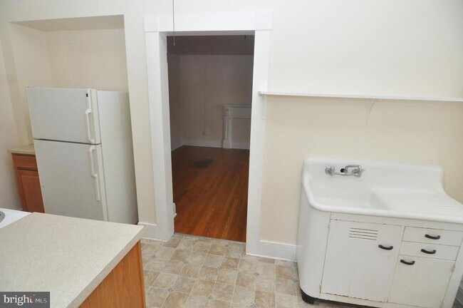 Building Photo - 515 N Loudoun St