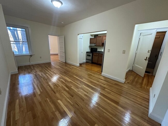 Building Photo - Washington Square - Updated Kitchen - Deck - Close to T