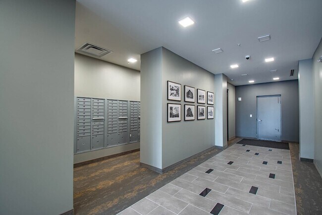 Building Photo - 333 W Depot Ave